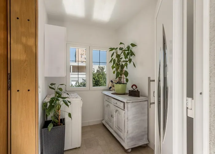 Apartament Garden Dina With Free Parking Split