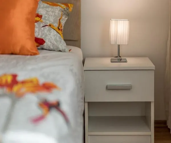Apartament Garden Dina With Free Parking