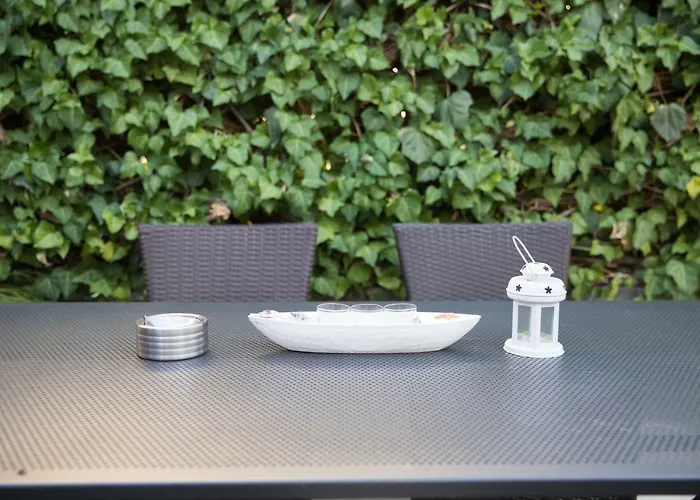 Garden Dina With Free Parking Apartament
